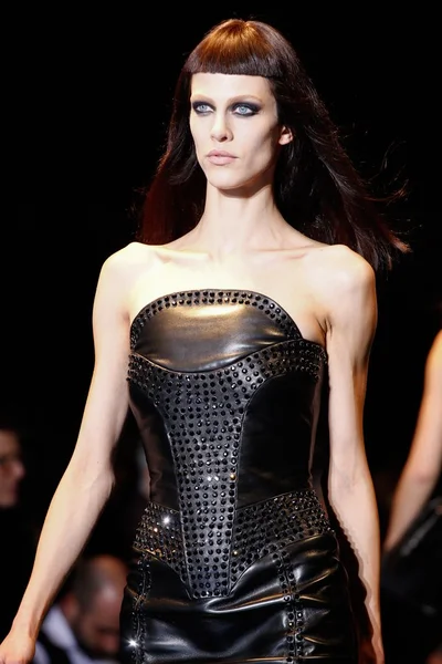 Look 7